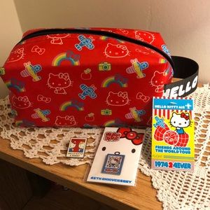 Hello Kitty FATW Tour toiletries bag + 2 pins